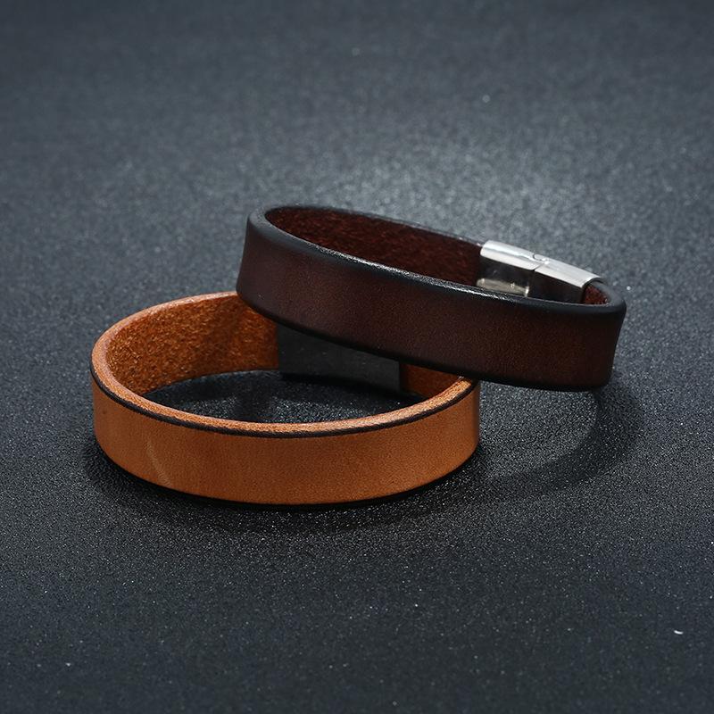 

Punk Style Retro Tro Stainless Steel Cowhine Smooth Hand Chain Charm Men Act The Role Of Leather Bracelet Bracelets