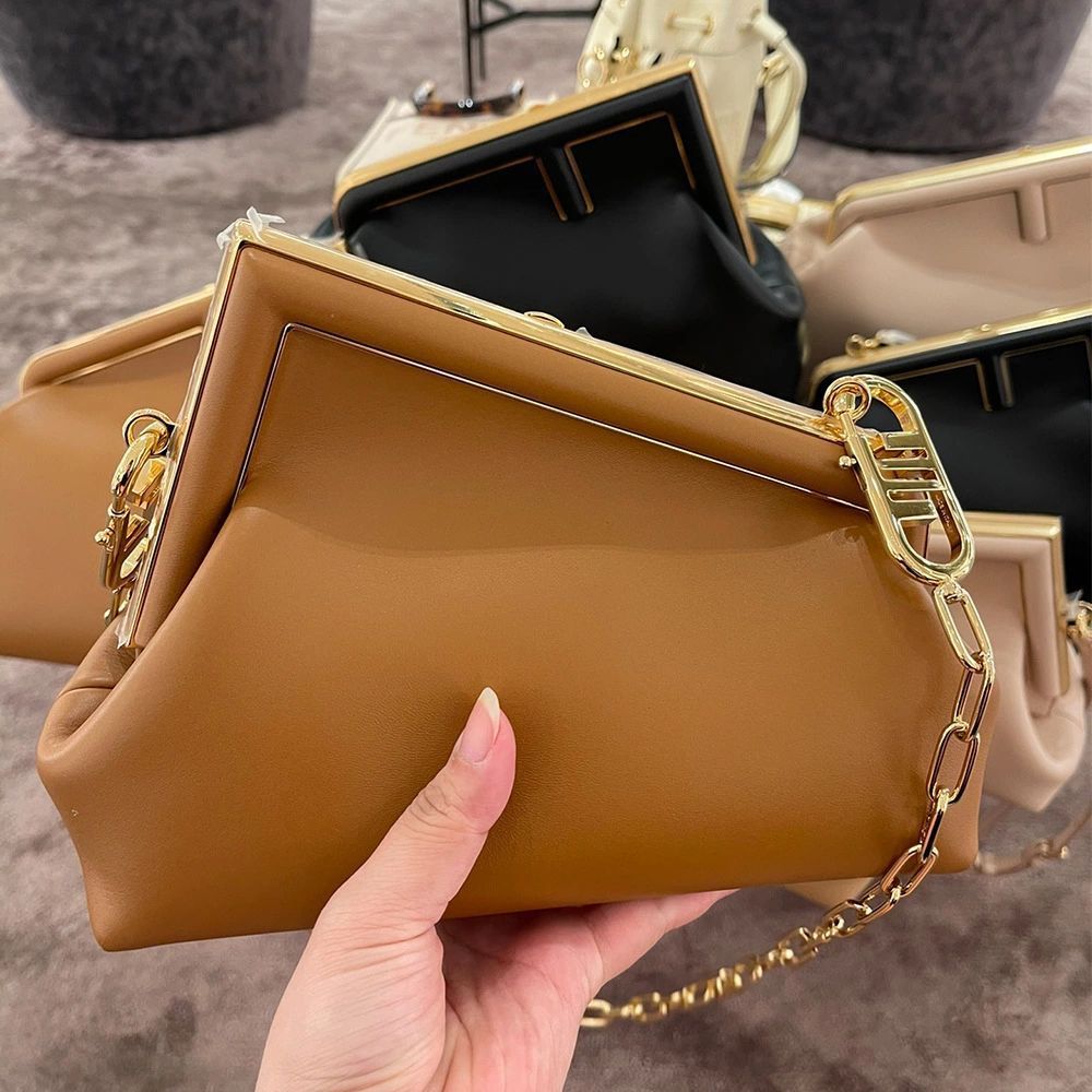 

2021 Handbags Women Luxurys Fend Designer First Series Metal Wrapped Dinner Handbag Single Shoulder Messenger Bag Nxrv