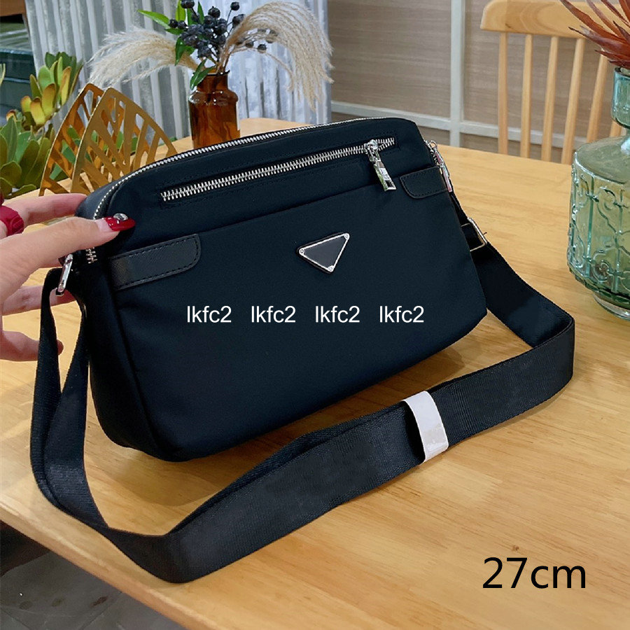 

Nylon Designer Men's Black Briefcases Fashion Shoulder Bags Crossbody Camera Bag briefcases Triangle Sequin Women Waterproof Purses top, 27cm