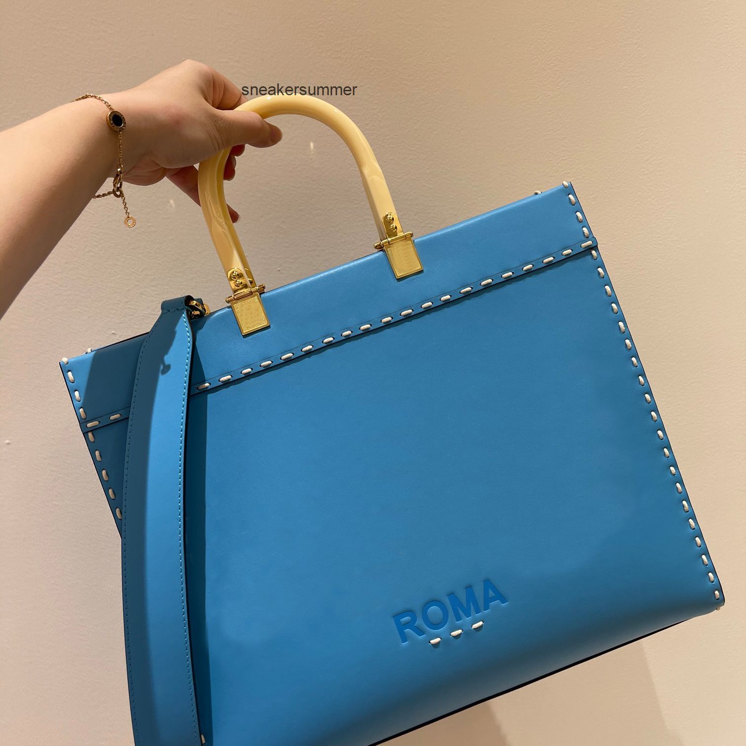 

Designer handbags fend i Top High quality plexiglass Handle Tote Bag designer famous brand large capacity retro urban atmosphere women evening handbag yy hh, Blue