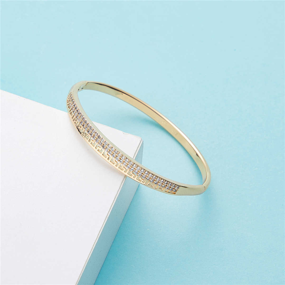 

2020 June Dubai Gold Color Bracelet Moroccan Women Wedding Charm Butterfly Bracelet Q0720