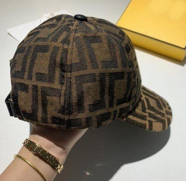 

Fashion Summer Men Women Couple Ball Caps Brand Letters Print Designer Cartoon Embroidery Cap Street Hip Hop Sport Outdoor Baseball Hats Wholesale, Brown