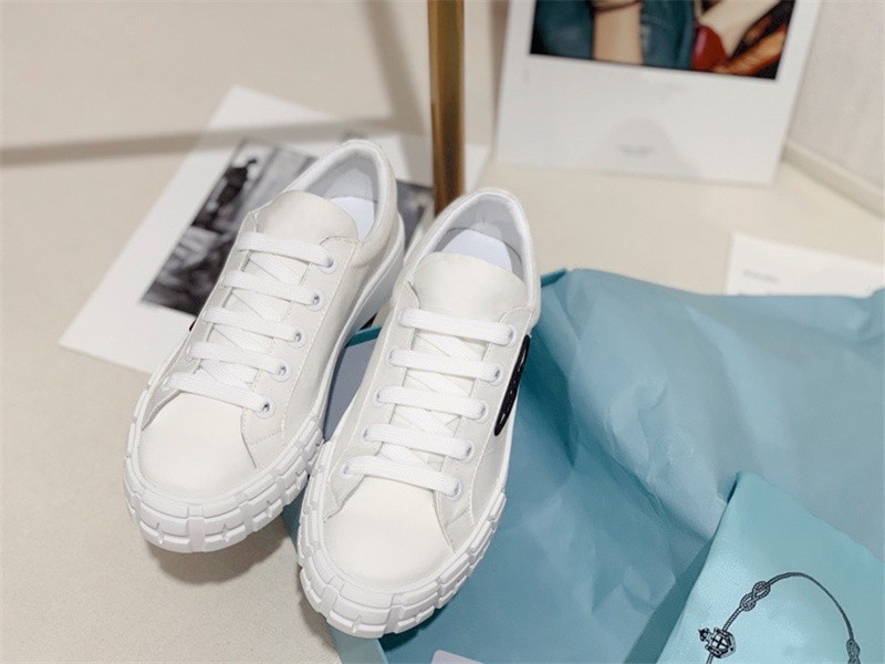

sneaker canvas Beige Blue washed jacquard denim Women Shoes Rubber sole Embroidered Vintage casual Sneakers size35-41, Choose the color