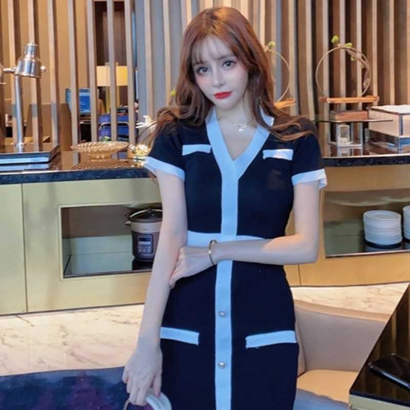 

Summer v-neck dress sexy high waist knitted ladies temperament stretch slim fit hip button 210604, Black