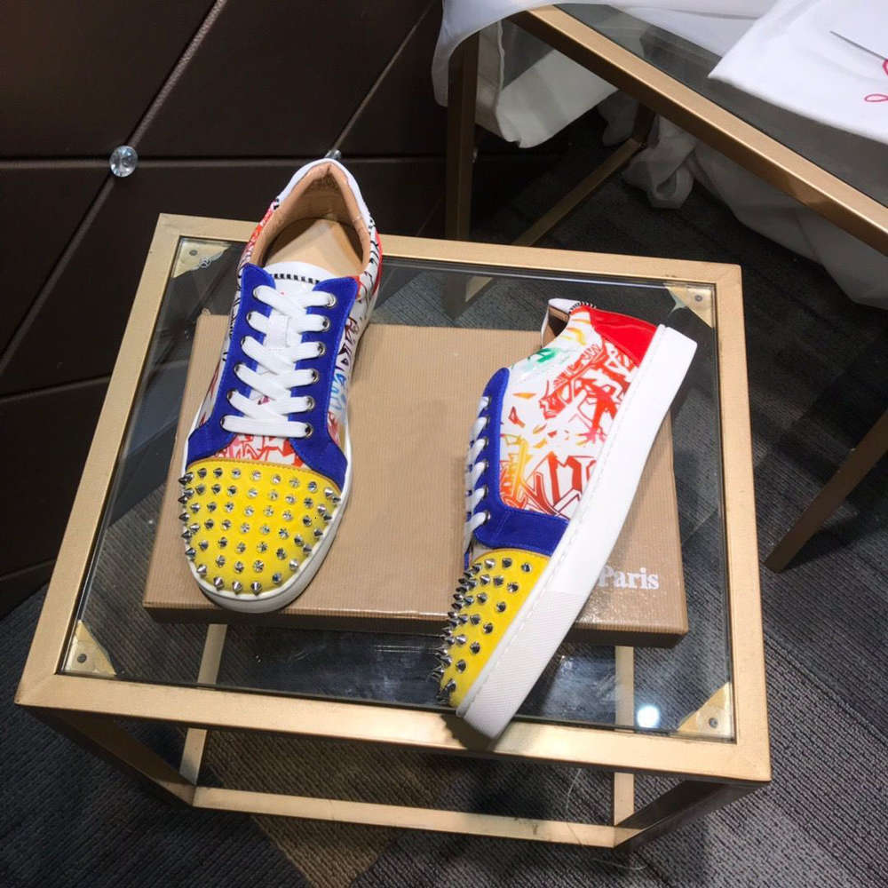 

Fashion Men Women Casual Shoes Designer Red Bottom Studded Spikes Fashion Insider Sneakers Black White Leather Low-top size 35-47