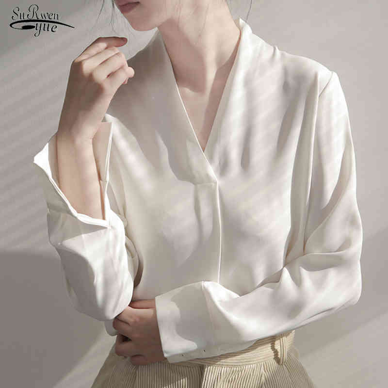 

Spring Autumn Office Lady Chiffon Shirts Women White Blouse and Tops Long Sleeve V Neck Vintage Female Clothing 12609 210521