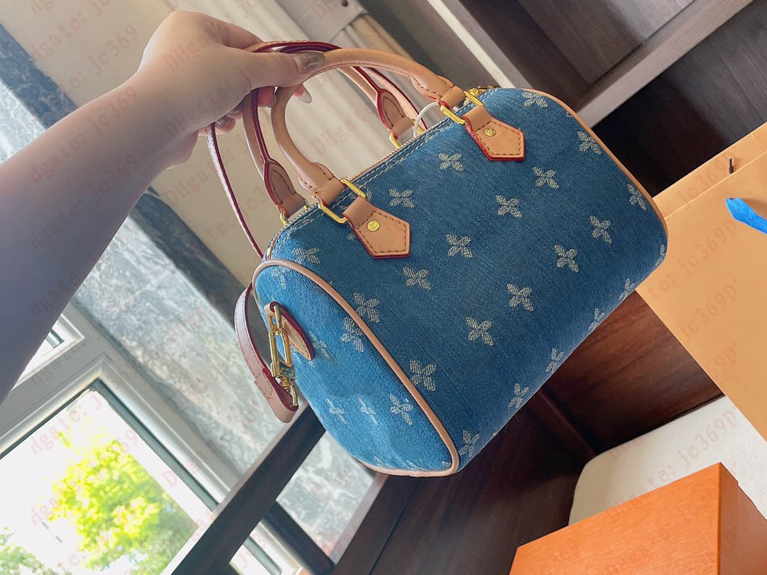 

Women Bag Fashion Designer High Quality Denim Fabric Pillow Handbag Classic Floral Letter Versatile One Shoulder Messenger Wallet, Price difference no bag