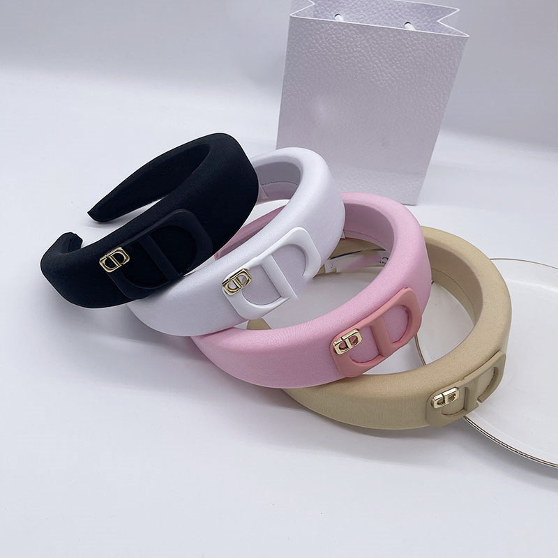 

19color Classic Brand Designer Letters Print PU Leather Headband Korean Simple Women Pure Color Wide Edge Sponge Hair Hoop Luxury Ladies Headwrap Accessories