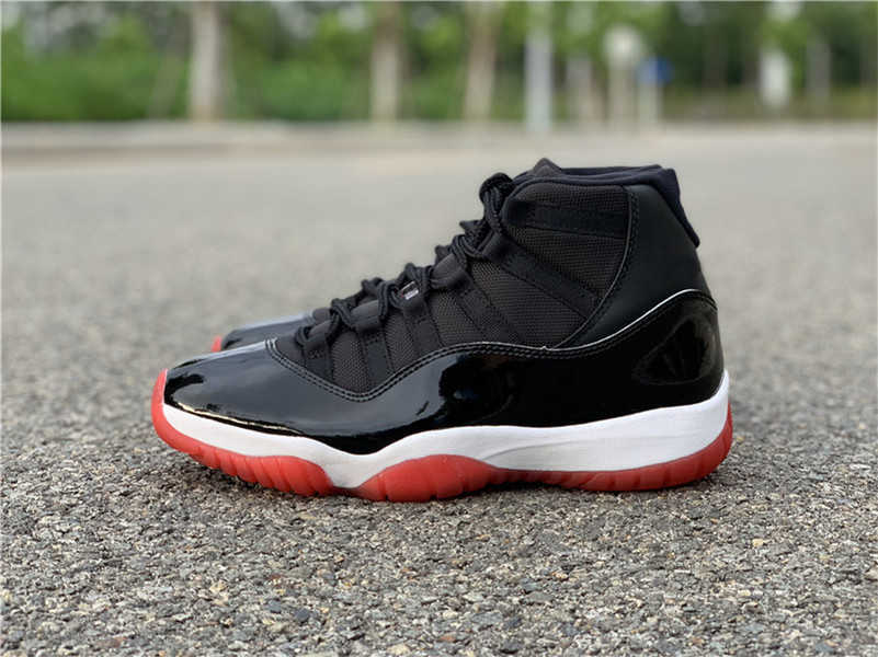 

2021 Release Authentic 11 Bred Concord 45 Space Jam Jubilee Win Like 96 Gym Red Cap and Gown Men Outdoor Shoes Sports Sneakers with Box