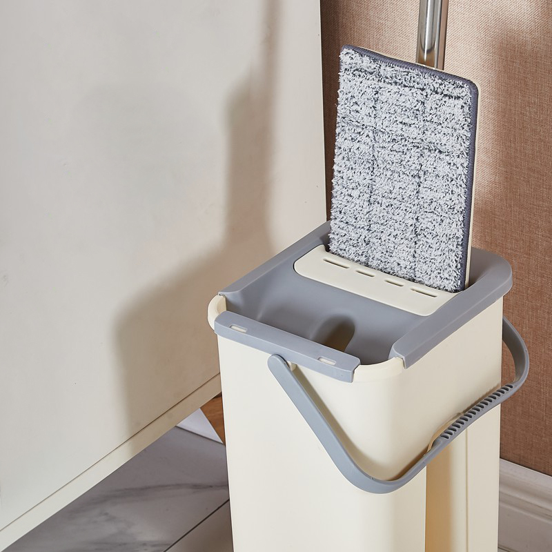 

Fat Mop with Bucket Hand Free Washing 360 Spin Scratch Mop with Microfiber Pad for Househod Ceaning Too