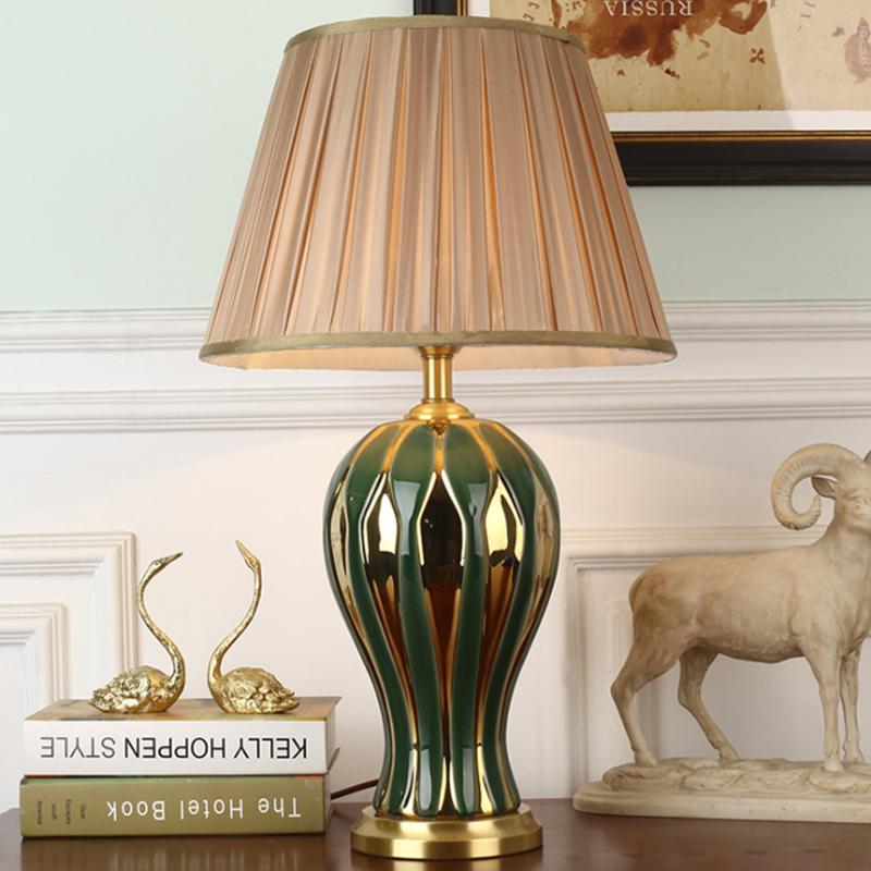

Table Lamps Nordic Vase Decorative Ceramic Lamp Simple Green Fabric Lampshade LED E27 Bedroom Lighting Copper Desk