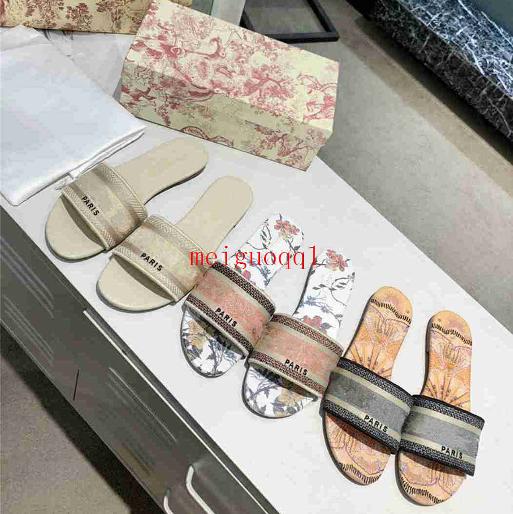 

2021 Summer Floral Designer Slippers Low Heel Brocade Flip Flop Sandals Woman Slippers&# Leather Rubber Beach Shoes Loafers 35-41, 100