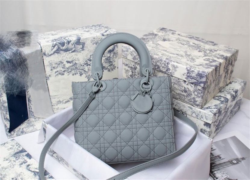 

2021 Women Wallets Multi Pochette Bag sublimation wallet handbag designer pure frosted crossbody bagS Mini four colors diamond mesh handbags 24cm, Shoebox is not sold separately