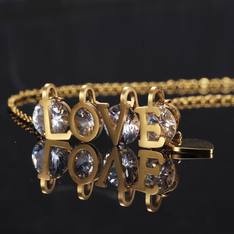 

Pendant Necklaces Charm LOVE Letter Necklace Men Fashion Silver /Gold Stainless Steel For Women Couple Colier Femme Jewelry