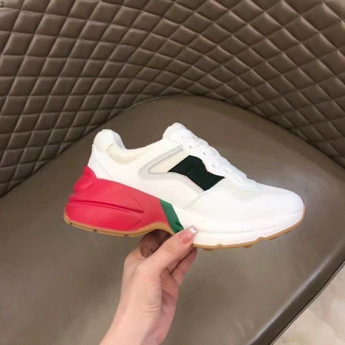 

Valentin 2021 Casual Shoes Dad Sneaker Paris Fashion Designer Men and Women Shoe Platform Sports Strawberry Wave Mouth Tiger Web Print