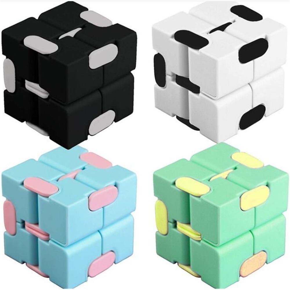 

Cute Children Push Pop Fidget Bubble Toys Kids Macarone's Infinite Cube Decompression Plastic Dice Pocket Unlimited Flip Upgrade Small Toy H41KCVY