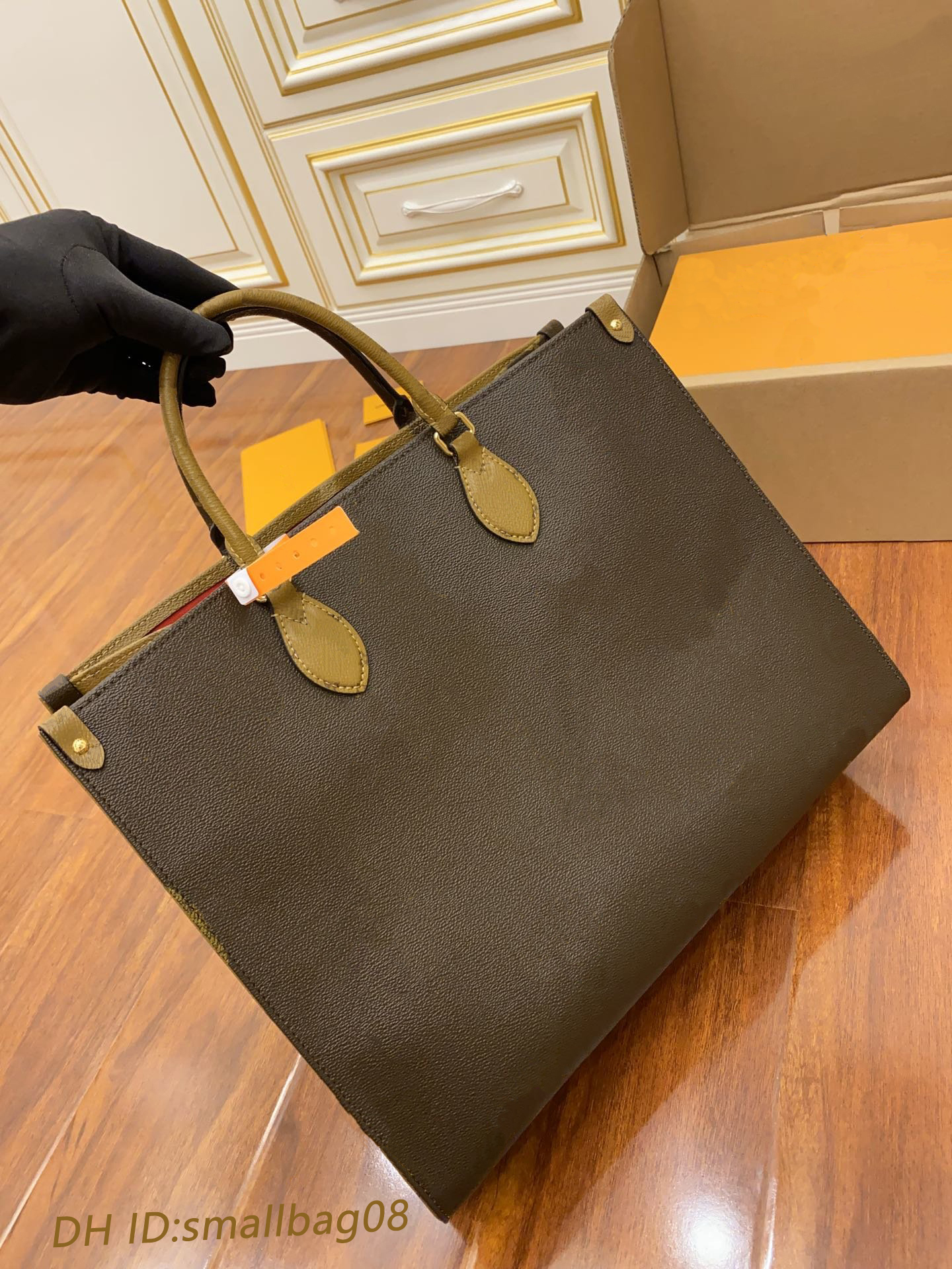 

FASHION ONTHEGO M44576 M44925 WOMEN luxurys designers bags 2021 genuine leather Handbags messenger crossbody shoulder bag Totes Wallet purse woman backpack, With shoulder strap