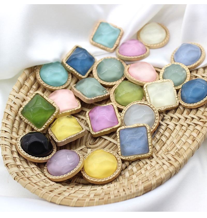

21mm square jelly Phnom Penh tweed coat button