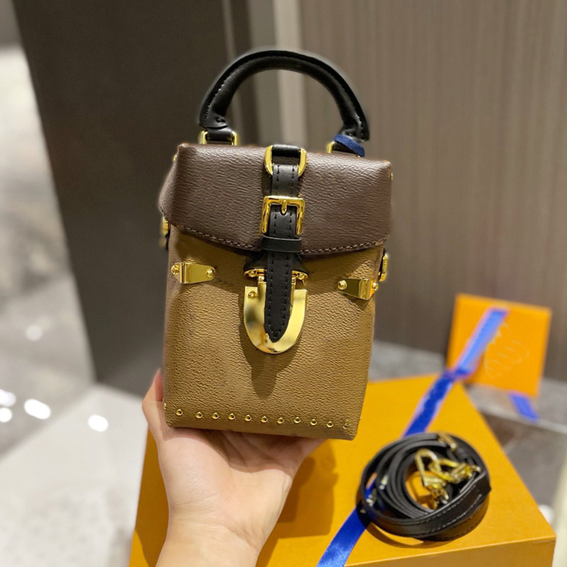 

Old Flower Mobile Phone Bag Women Crossbody Handbag Purse Discolored Cowhide Leather Removable Belt Zipper Closure Design Letters