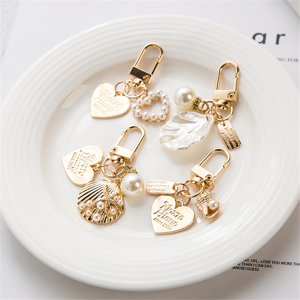 

Cute Heart Shell Keychain Creative Small Gifts Ins Metal Jewelry Pearl Pendant Ladies Fashion Accessories Keyfob Keychains