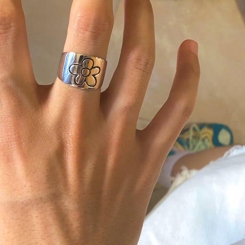 Wedding Rings 2021 Korean Style Flower For Women Punk Trendy Vintage Plum Blossom Ring Small Daisy Party Couple-image-708087407