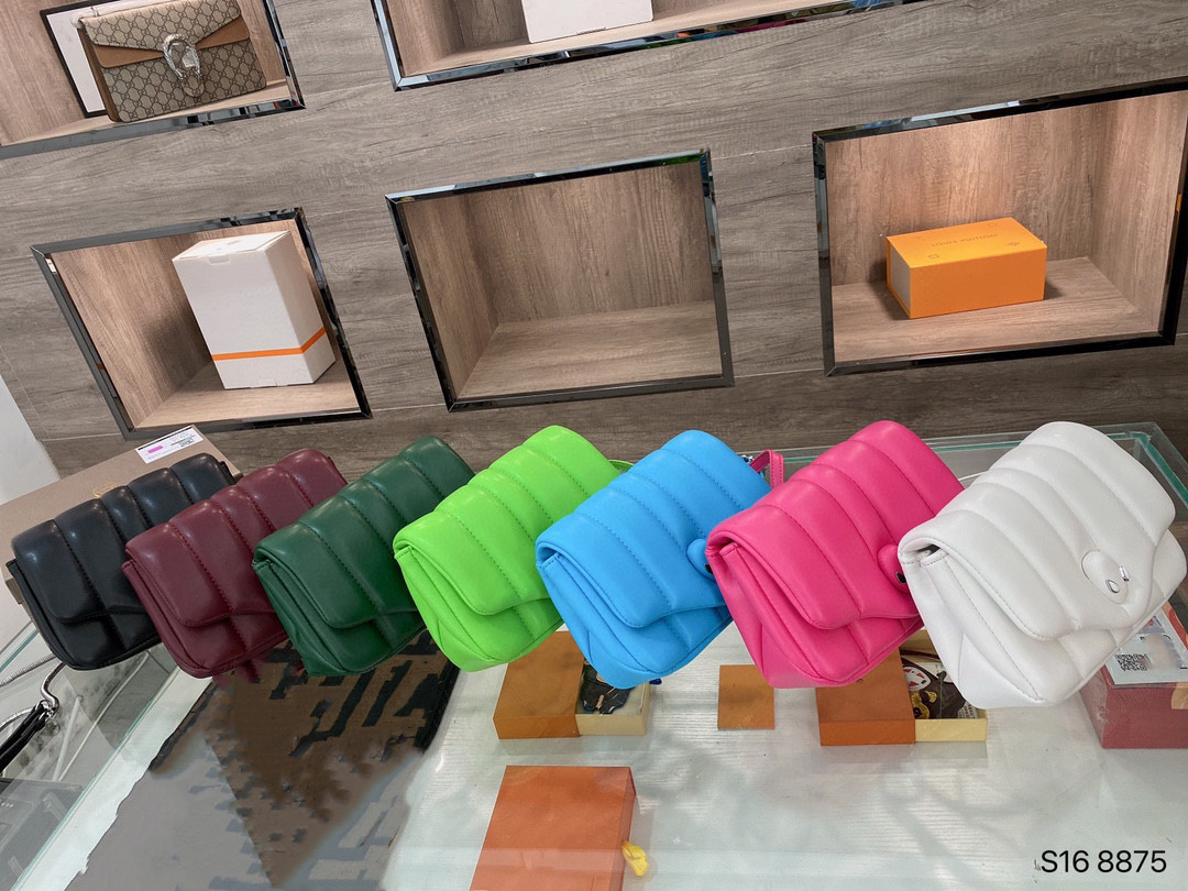 

Ladies 2021 Letter B and V Padded Box Style Fashion Bag Orthogonal Double-sided Maxi Famous Chalk Black Lavender Caramel Grass Messenger Handbag