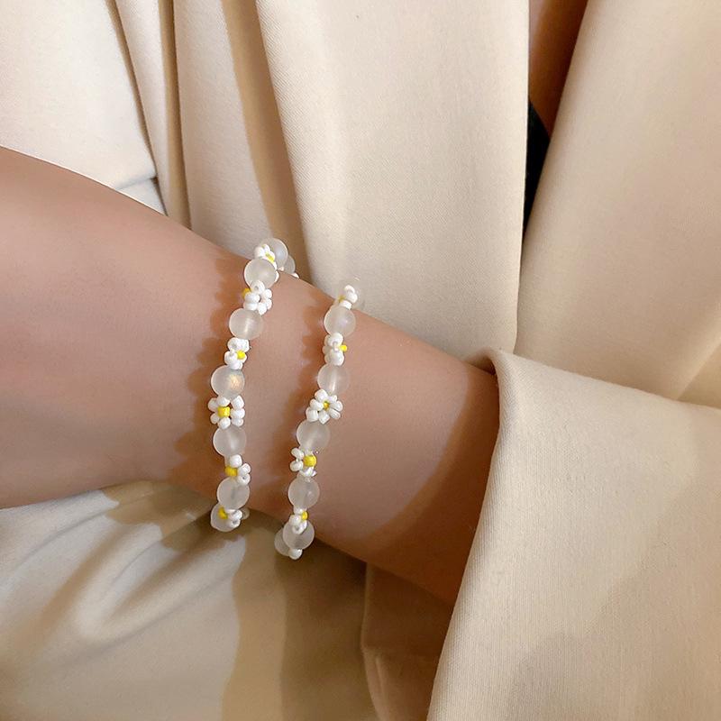 

Beaded, Strands Origin Summer Temperament Arcylic Flower Beaded Bracelets For Women Girls Trendy White Charm Bracelet Jewellery Accessories