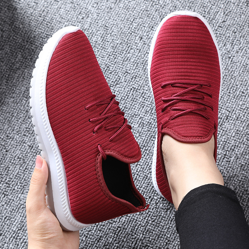 

Walking Shoes Womens Old Beijing Cloth Shoes Mens Middle-Aged and Elderly Shoes for the Old Soft Bottom Lightweight Casual Moms Factor, Mens black lace-up (single)