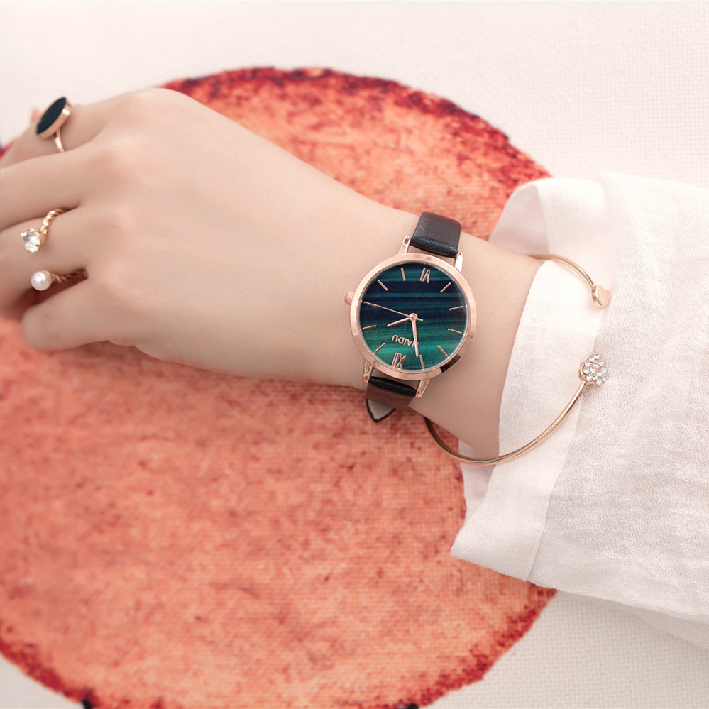 

Casual Elegant Ladies Watches Hot Girl Heart Malachite Green Watch Womens Fashion Creative Female Student MORI Series Designers Belt Waterpr, Black