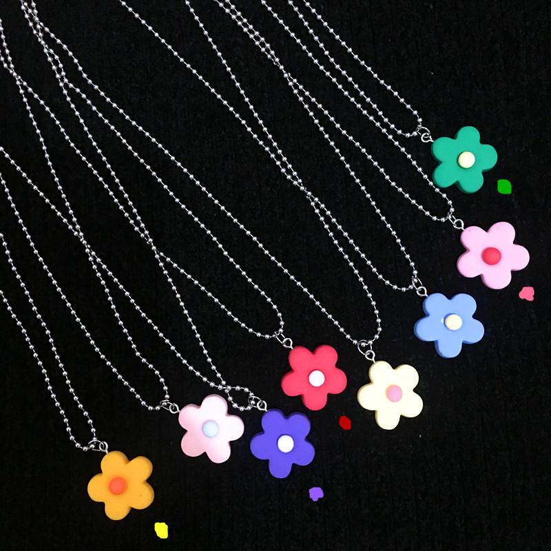 

Pendant Necklaces Funny Candy Color Flower Necklace For Women Lovely Floral Jewelry Resin Cute Friend Wholesale