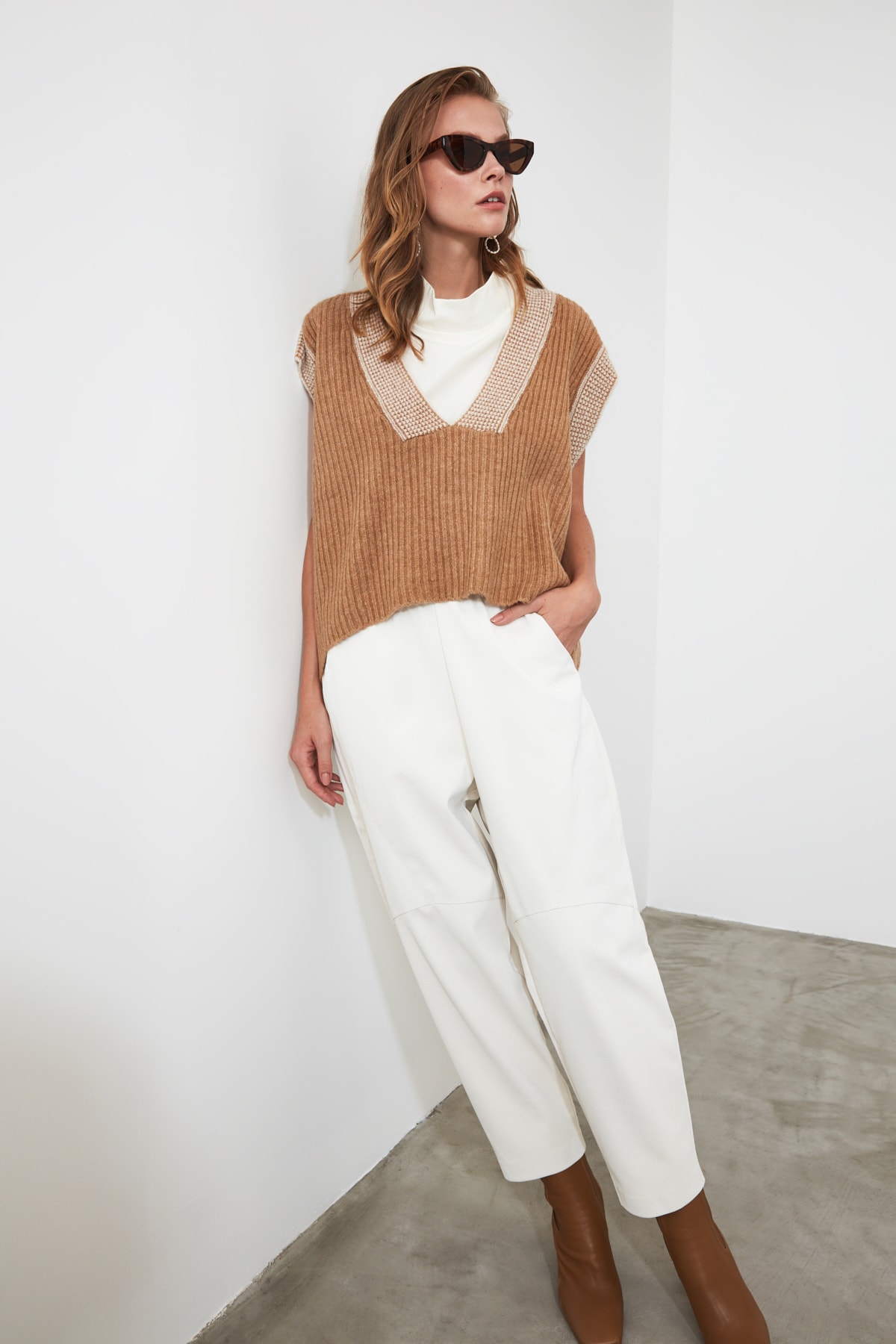 

Trendyol Collar Detailed Knitwear Bluz TWOAW21BZ0014, Camel