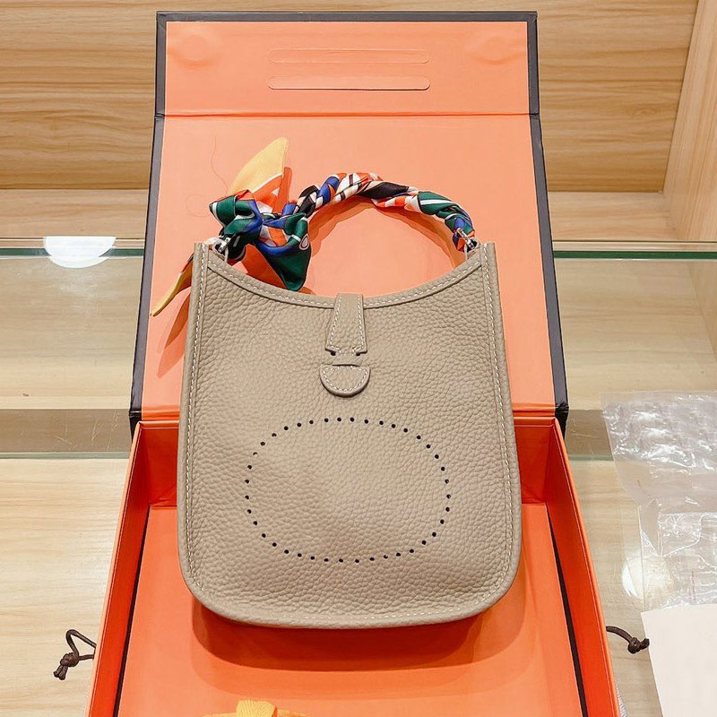 

Women Handbag Purse Cowhide Leather Cross Body Bag Fashion H Letter Hollowed Out Shoulder Bags Classic Look With Box Lichee Pattern Plain Wallet