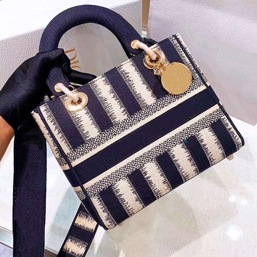 

ladies luxurys designers bags fashion messenger handbags women shoulder handbag embroidery cross body bag elegant high quality