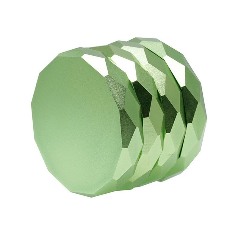 

Shiny prismatic smoke mill alloy is durable, fashionable, novel, unique, beautiful and convenient