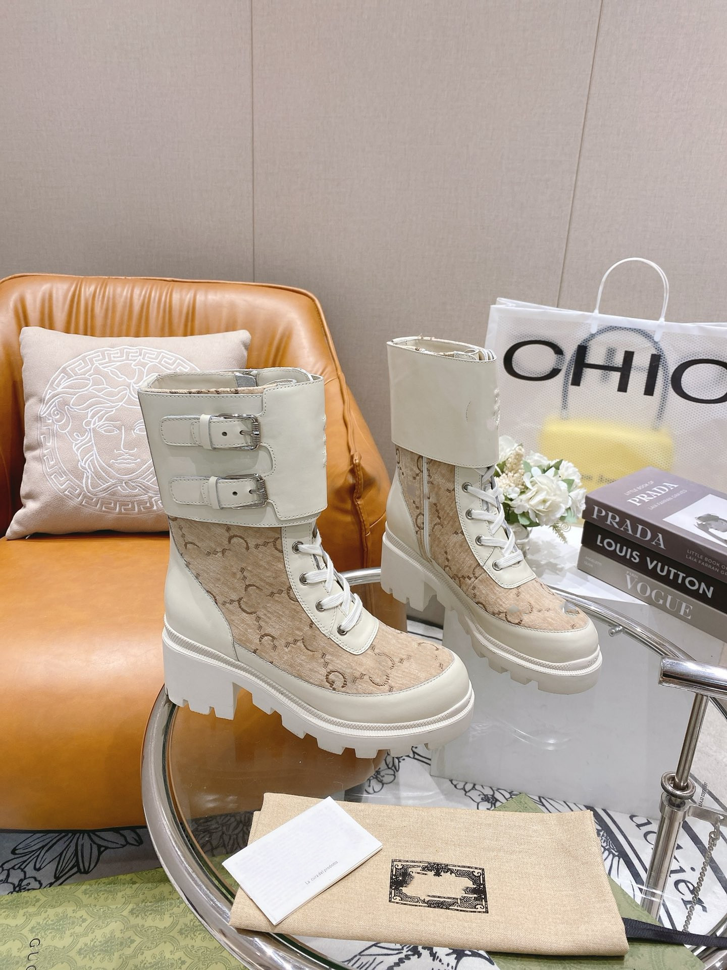 

2021 Women Snow Boots Leather ankle booties chunky heel Martin shoes Print Platform Desert Lace-up Boot with box size 35-39, Black