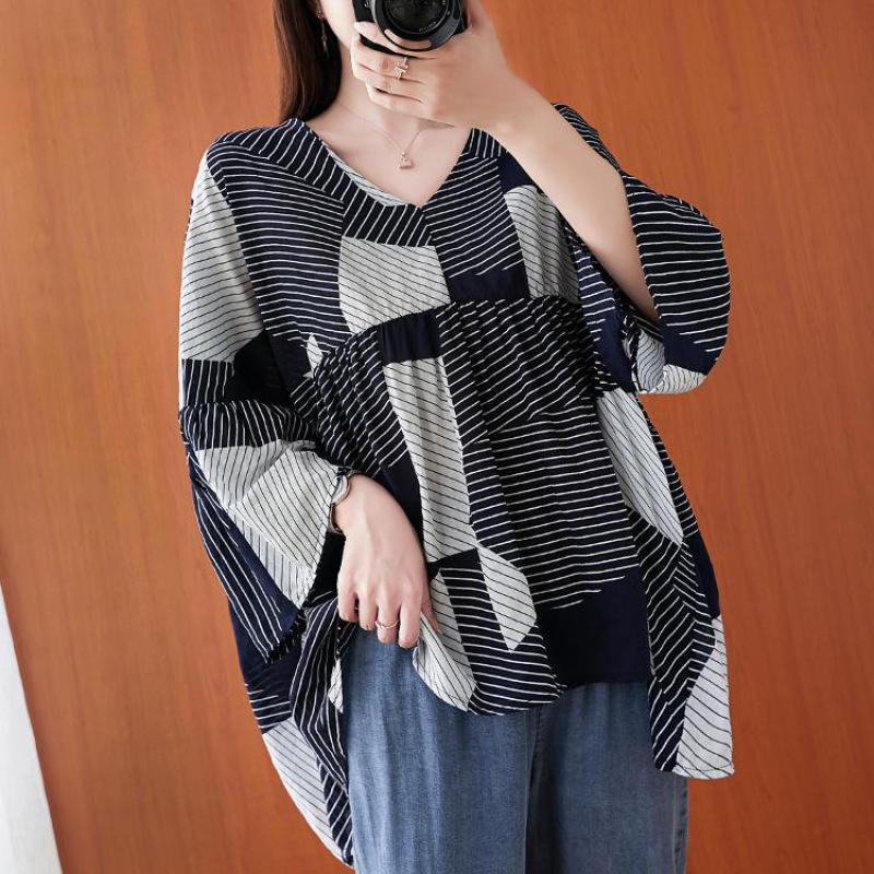 

Johnature Autumn Irregular Retro Print V-neck Three Quarter Sleeve T-shirts Loose Comfortable All-match Women Tops 210521, Black