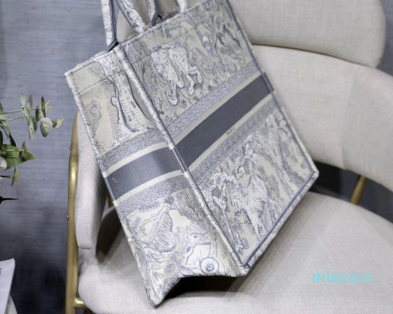 

Top original embroidery quality Luxurys Designers Bag hobo embroidered tiger pattern large capacity shopping bags handbag tote purse handmad, Size: 41.5*32cm