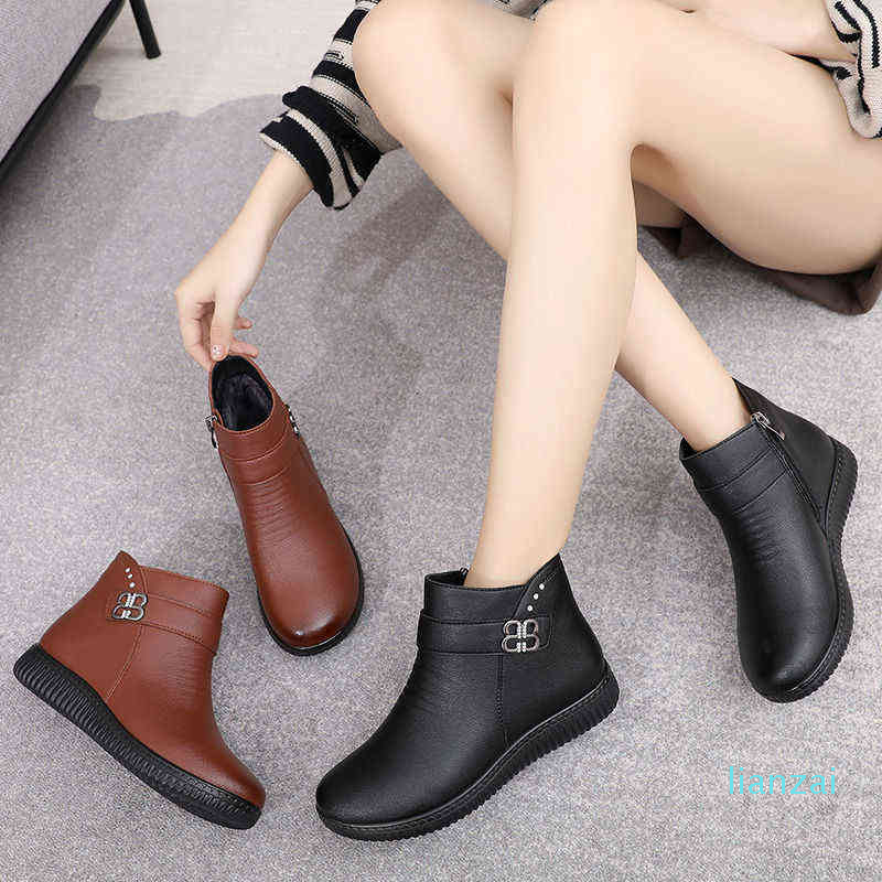 brown ankle boots canada