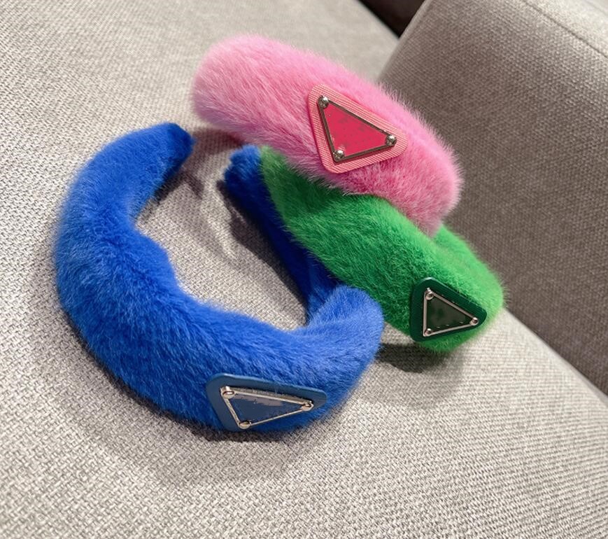 

Korean fashion wide-brimmed letter headband sponge high skull top 3-color girl outing triangle headdress High quality and fast delivery