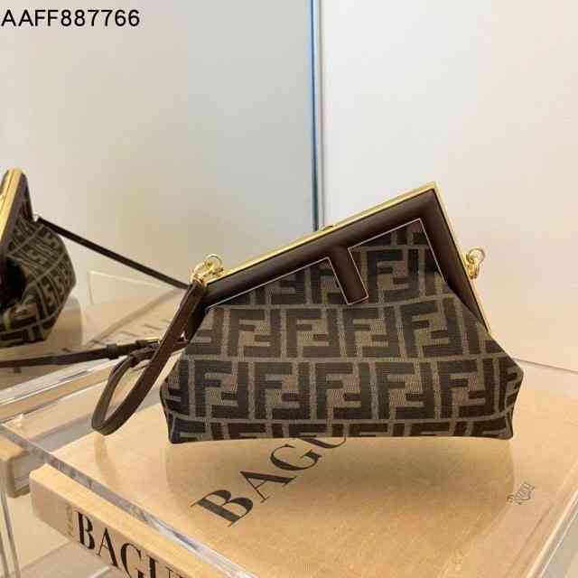 

Bags Handbags Designer 2022 Women Luxurys Fend First Series Metal Wrapped Dinner Handbag Single Shoulder Messenger Bag U0s9