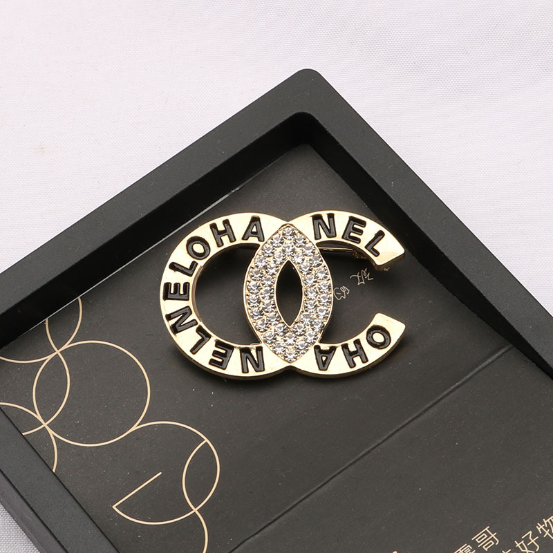 

Gold Silver Small Sweet Wind C Brand Design Brooch Women Crystal Rhinestone Letters Brooches Suit Pin Fashion Jewelry Clothing Decoration Hi, Gray