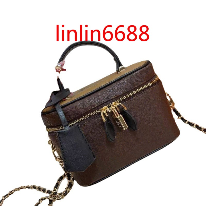 

Come with Logo Female new Fashion bag simple cosmetic Korean portable box Cosmetic bags chain One Shoulder Messenger handbags high quality, Size:18×9×13cm