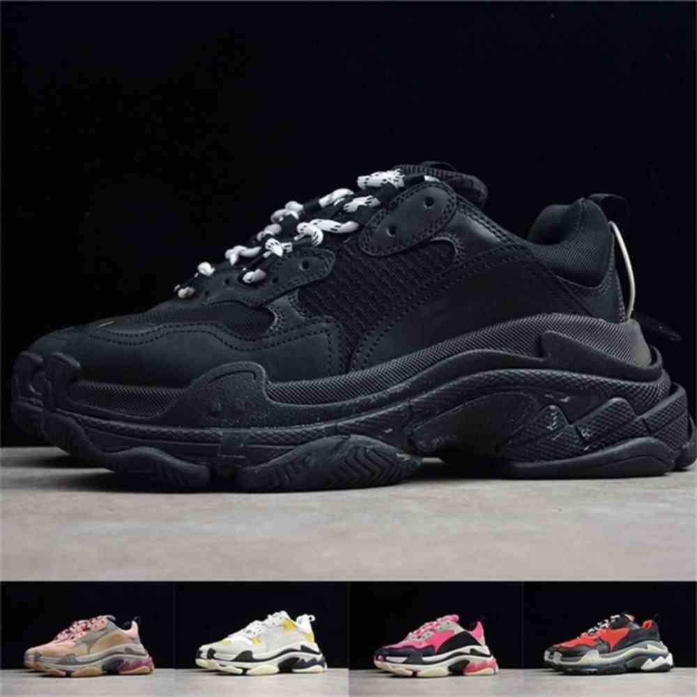 

Mens Triple S Trainers Women 17FW Sneakers Old Dad Shoes Platform Black White Casual Trainer Ladies Designer Shoes brazil tingfengf, Shown