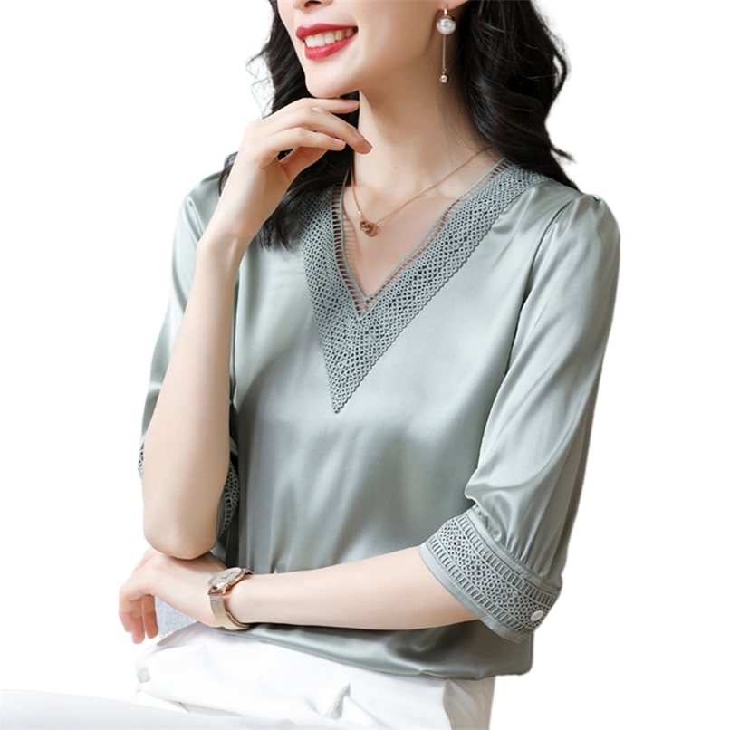 

Plus Size Korean Silk Women Blouses Shirts Woman Embroidered Satin Shirt Elegant Hollow Out White Tops 210520, Green