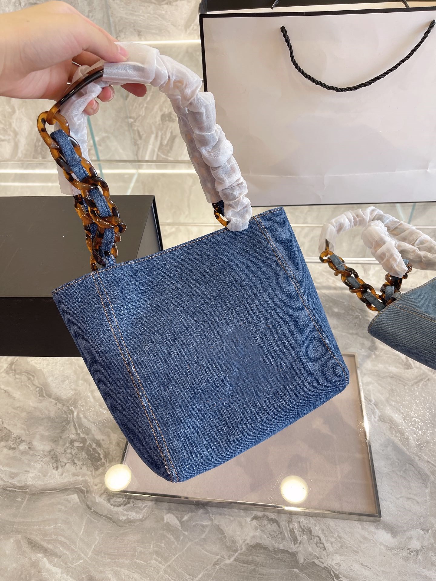 

2021 Women Denim Cute Tote bag for all seasons Embroidered Logo Personalized Chain Shoulder Bag Retro blue handbag sky blue Purse 20*21cm