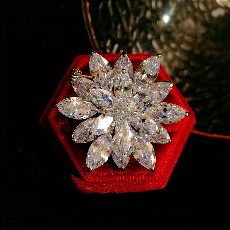 

For Women Silver Color Snowflake CZ Sweater Cardigan Clip Chain Brooches Super Shining Fine Jewelry Drop, Gray