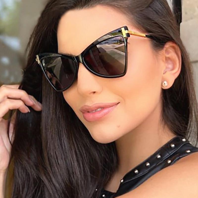 

Outdoor Eyewear Fashion Oversized Tringle Cat Eye Sunglasses Women Brand Design T Metal Vintage Sun Glasses For Female UV400 Oculos De Sol