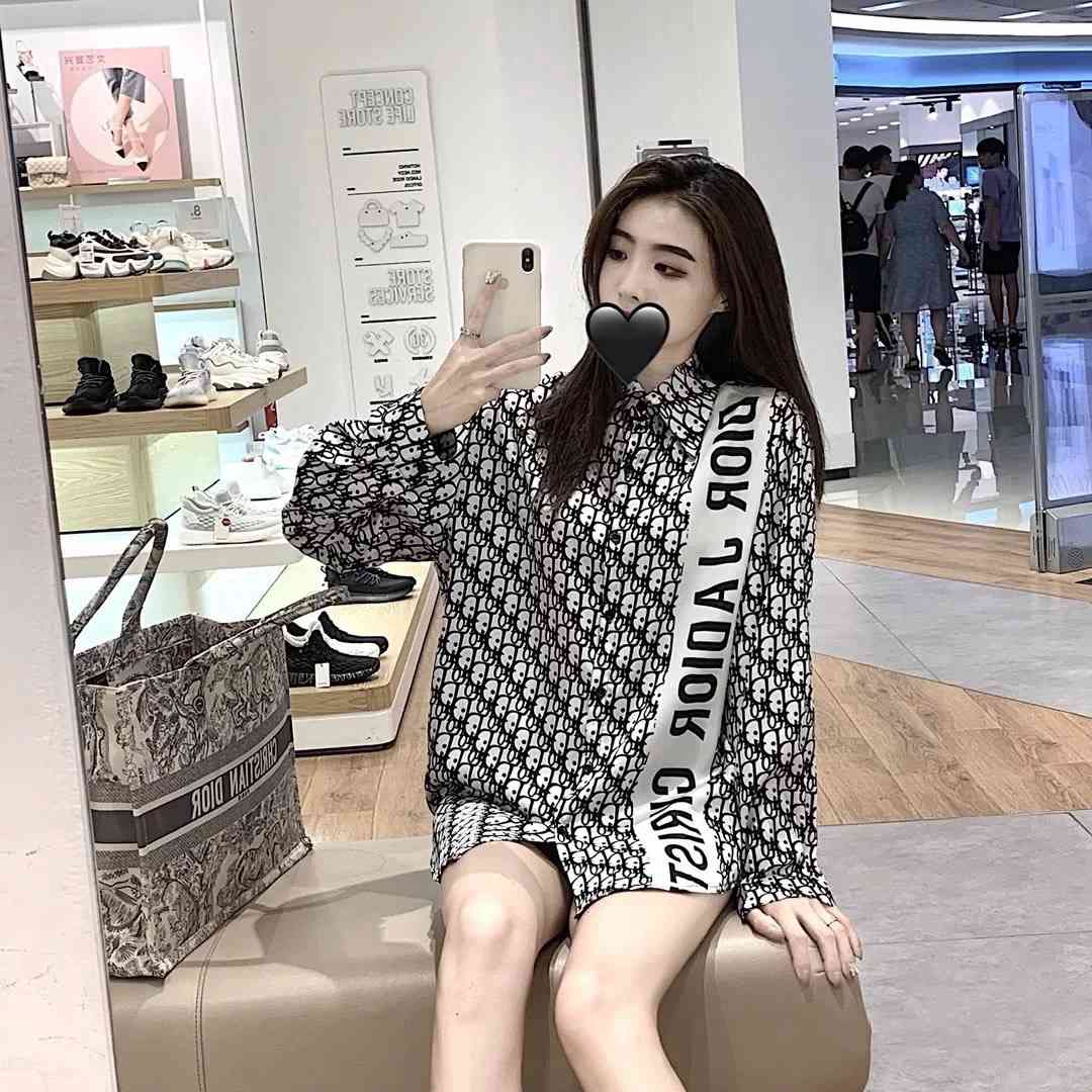 

t shirt 21 year d family style, fashion and leisure, long sleeve steaming silk lining, positioning printing, women's, White