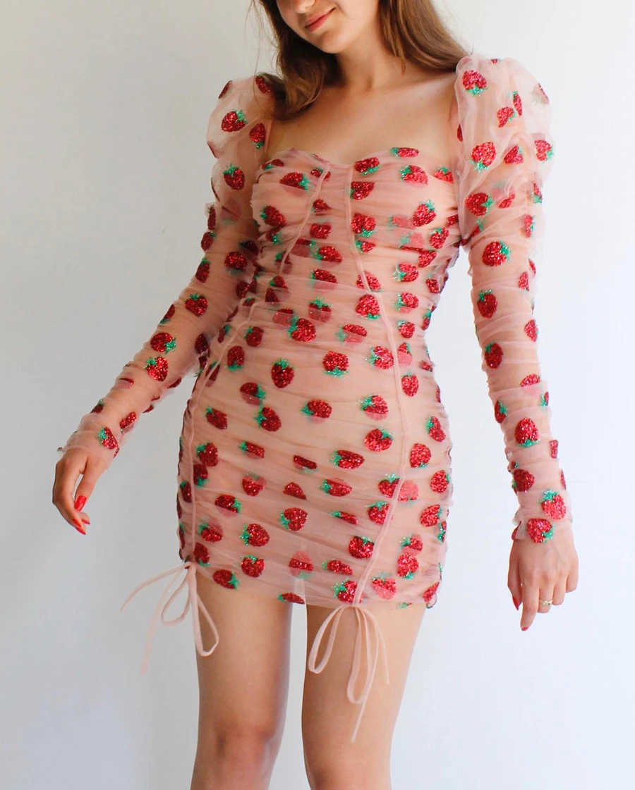 

Pink strawberry mesh short dress, square neck strawberry long-sleeved French dress, tight wrinkle dress dresses for women 210603