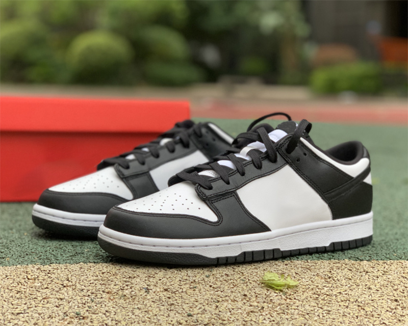 

Top Quality Duck Low White Black Skateboard Shoes Casual Runner Outdoor Trainers Sneakers Sports Come With Box